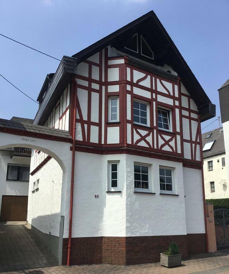 Ferienwohnung Altes Fachwerkhaus Mutter Mosel Löf Exterior foto